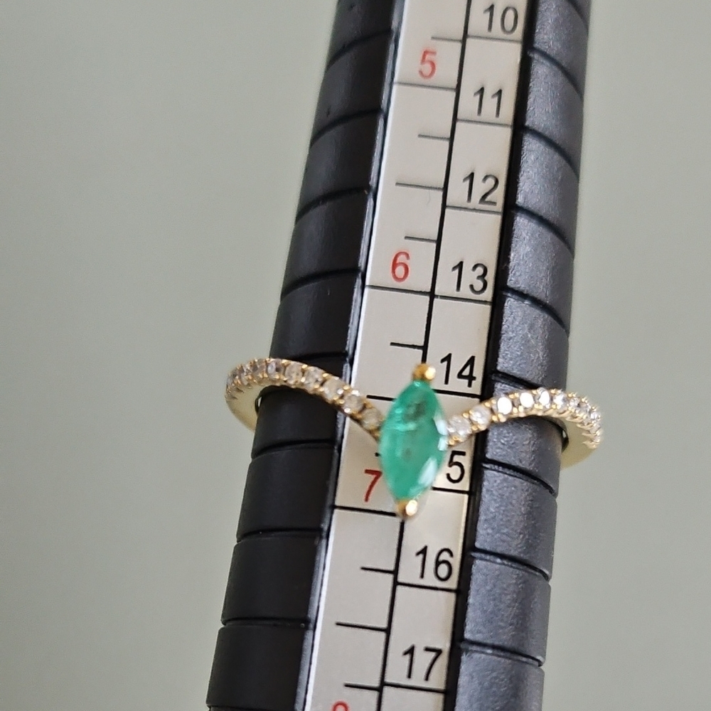 14K YG Emerald & Diamond Ring 6.5